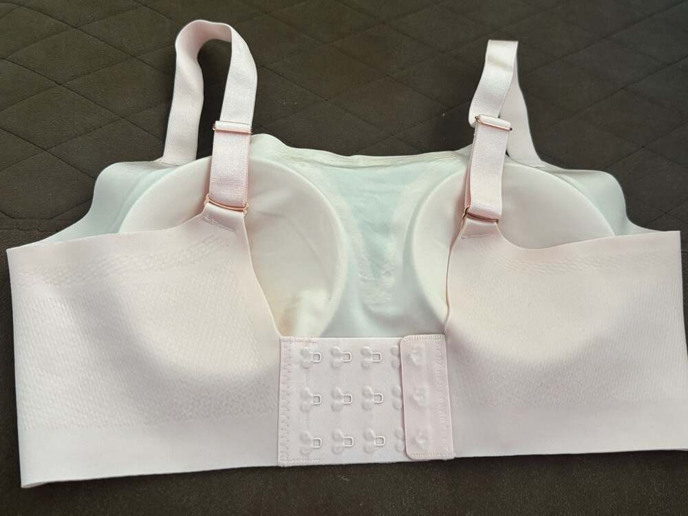 Lot of 3 Breezies Seamless Unlined Wirefree Comfort Bras Pastel Colors - Picture 10 of 15